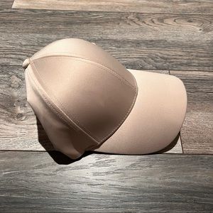 Aritzia Wilfred Satin Cap